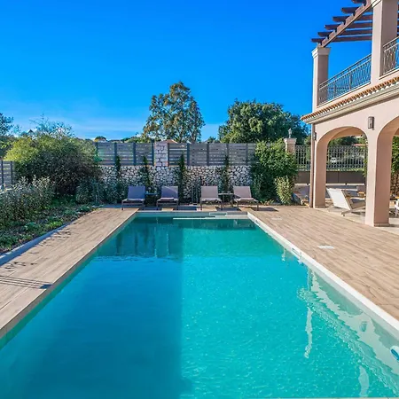 Вилла Classic Atsoupades