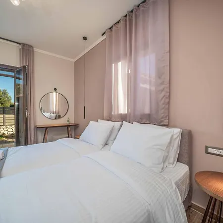 Classic Villa Atsoupades